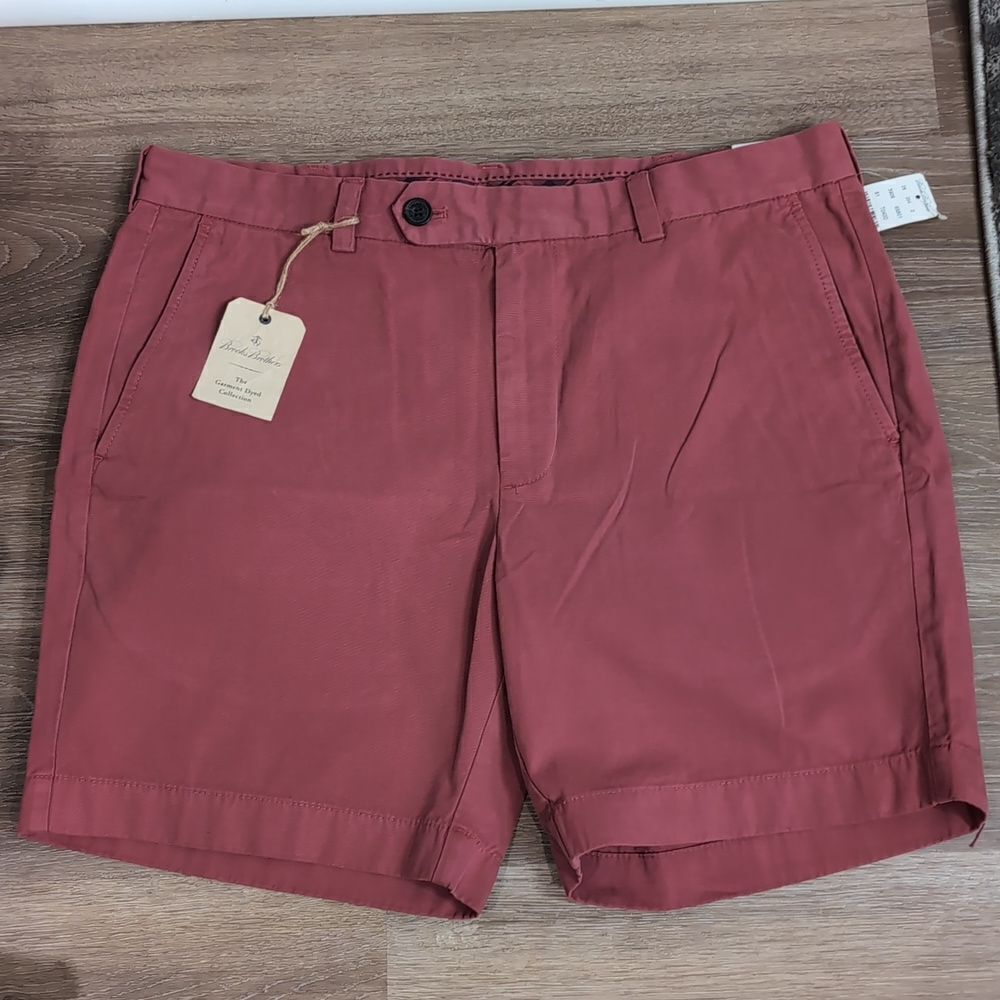 BROOKS Brothers 7" Inseam Red Bermuda Short Size 35 NWT